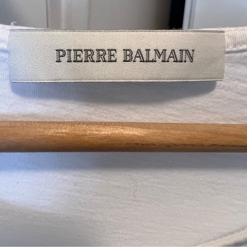PIERRE BALMAIN Sleeveless Logo Top Cotton Gold Button Shoulder White Tee - Picture 2 of 9